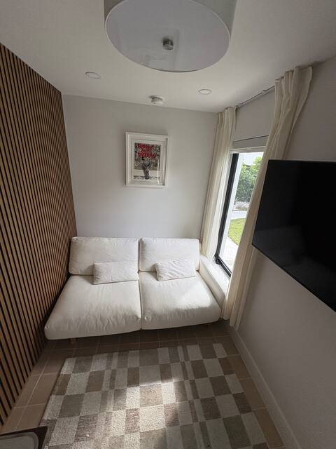 Top performing Airbnb: Charming Oasis in heart of Miami in Palm Grove