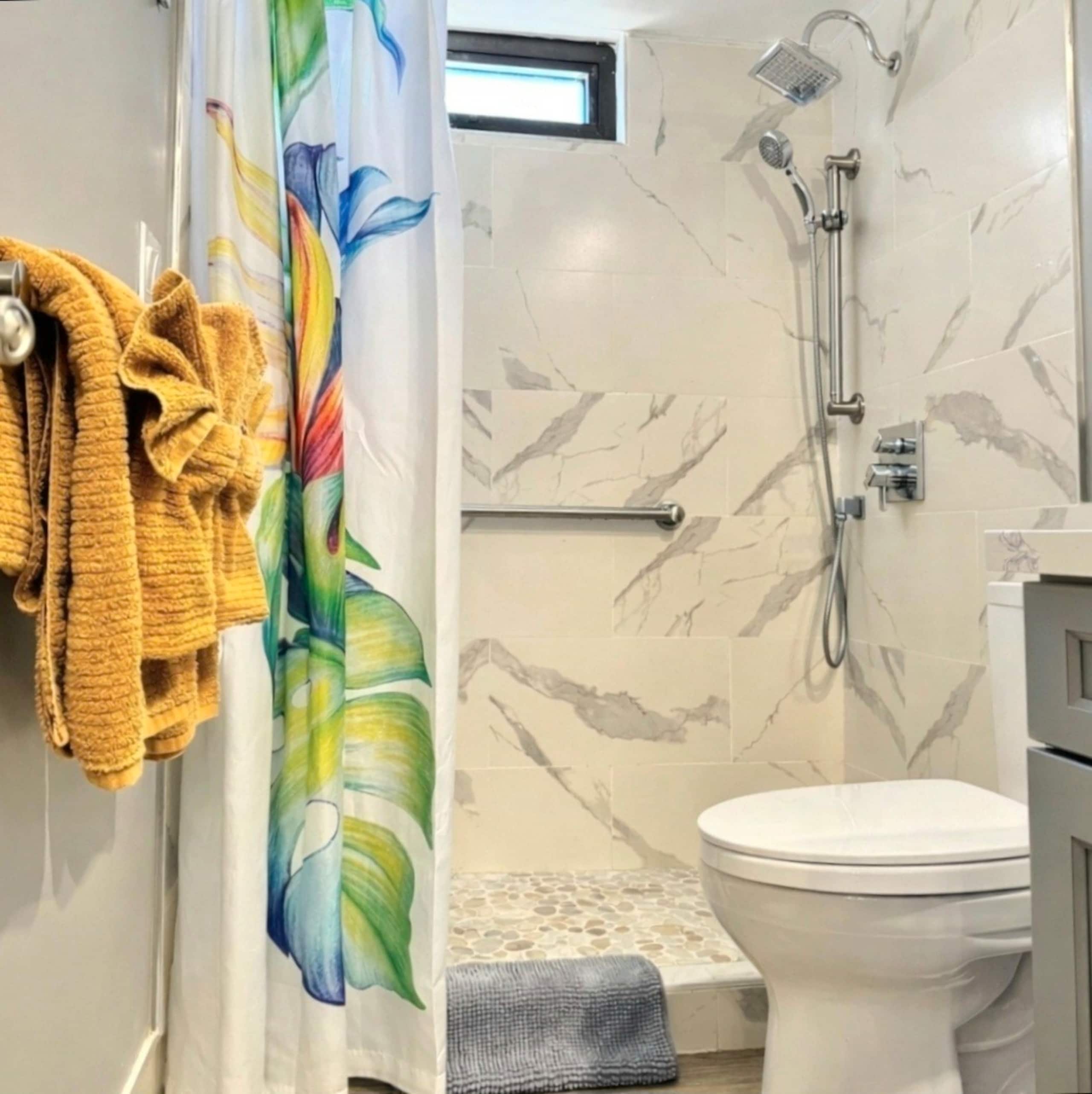Condo in Honolulu · ★4.97 · 1 bedroom · 2 beds · 1 bath - Image 15