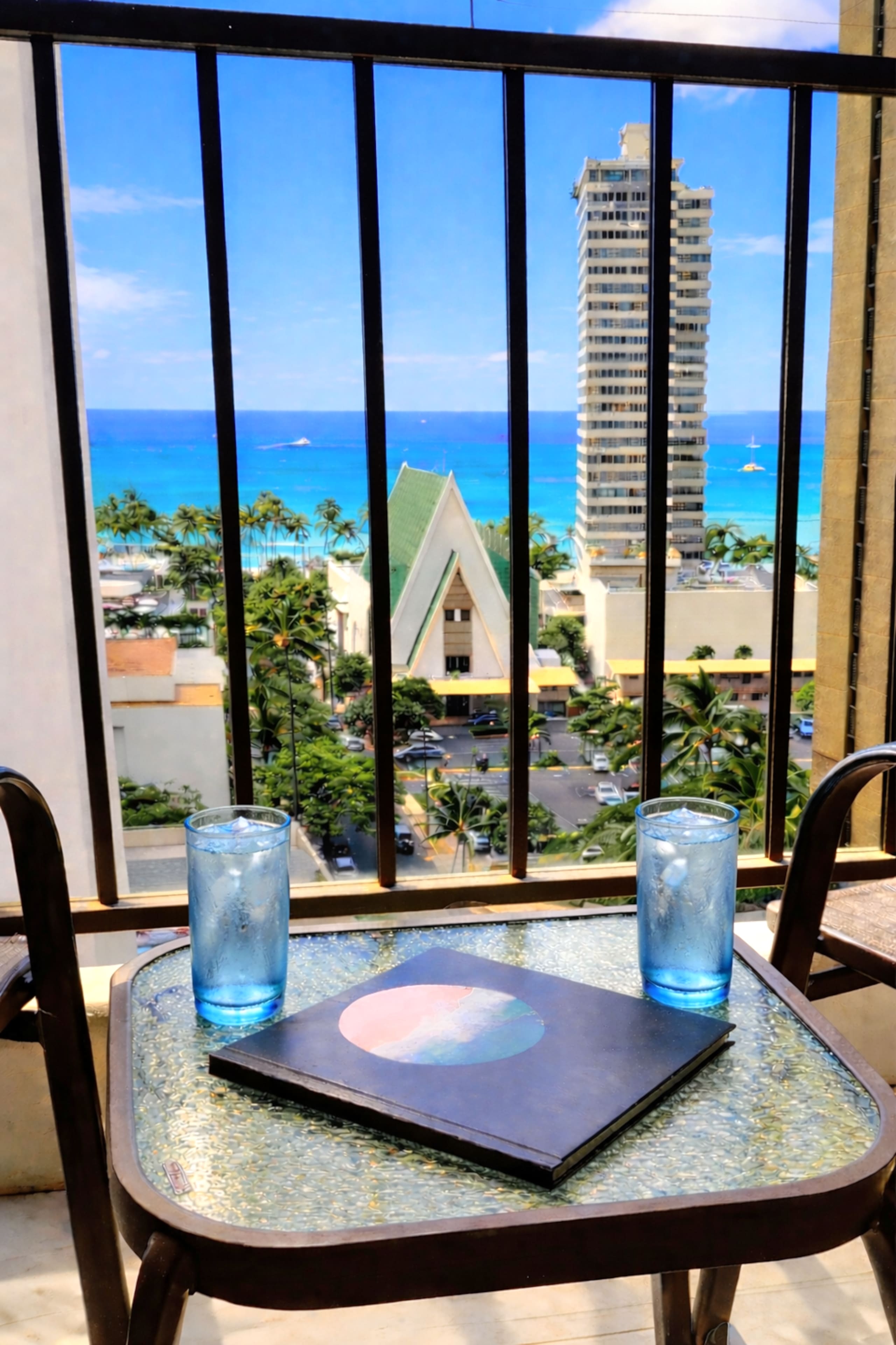 Condo in Honolulu · ★4.97 · 1 bedroom · 2 beds · 1 bath - Image 21