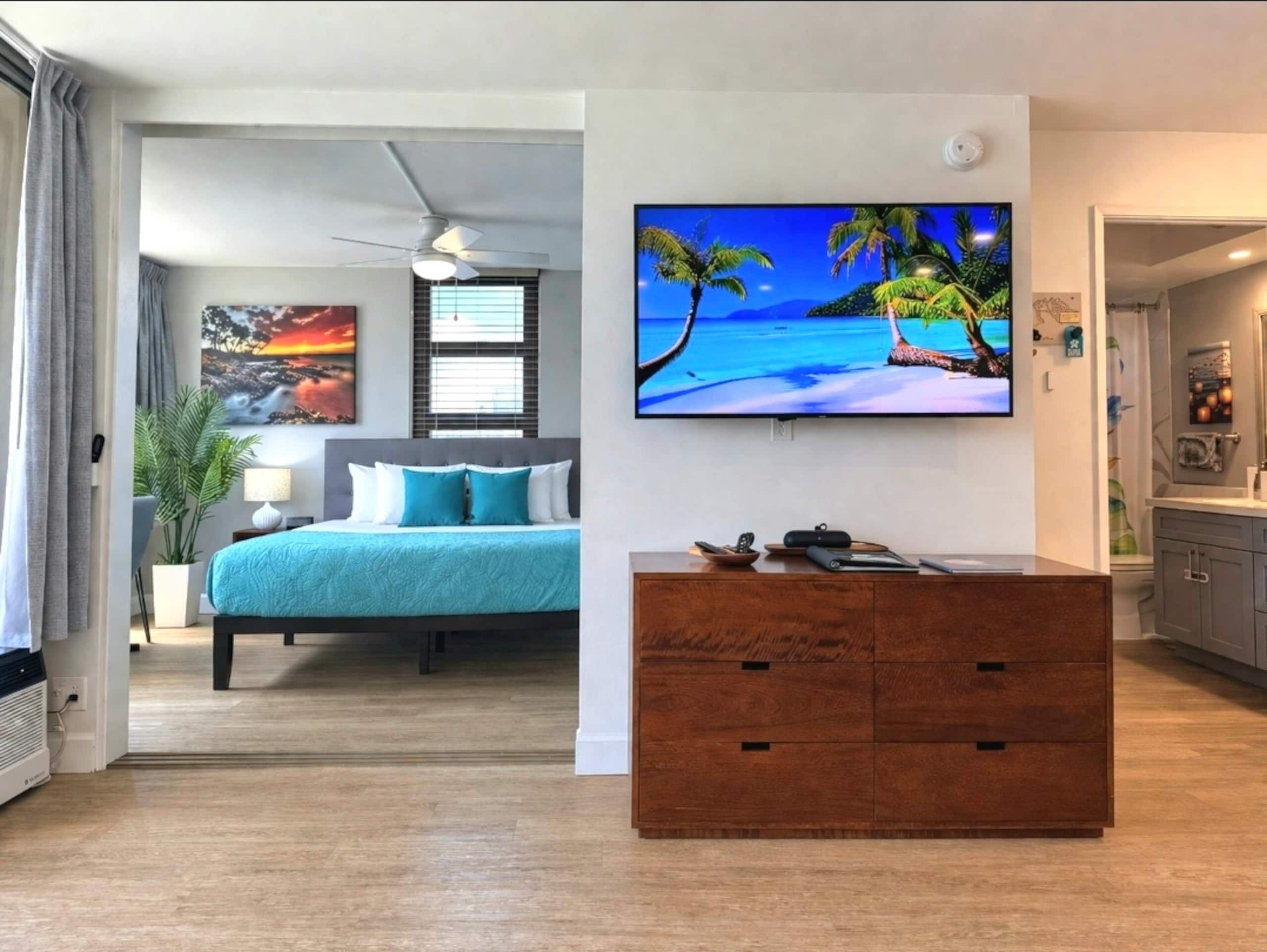 Condo in Honolulu · ★4.97 · 1 bedroom · 2 beds · 1 bath - Image 14