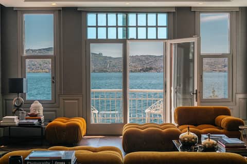 Eva Bosphora: Rare Private Waterfront Estate