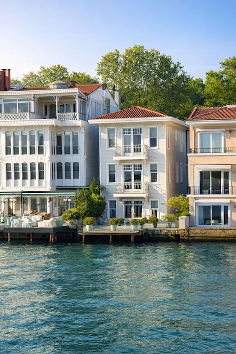 Eva Bosphora: Rare Private Waterfront Estate