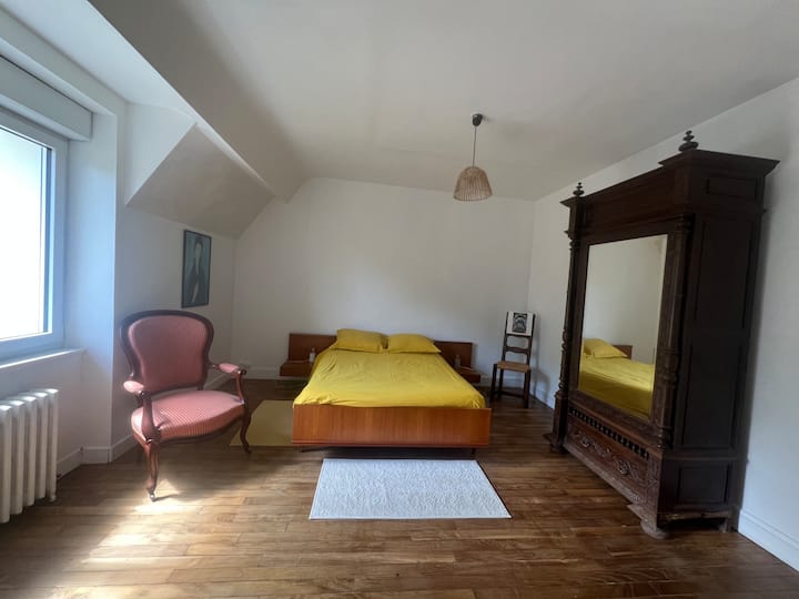 Се наоѓа на 2 кат 