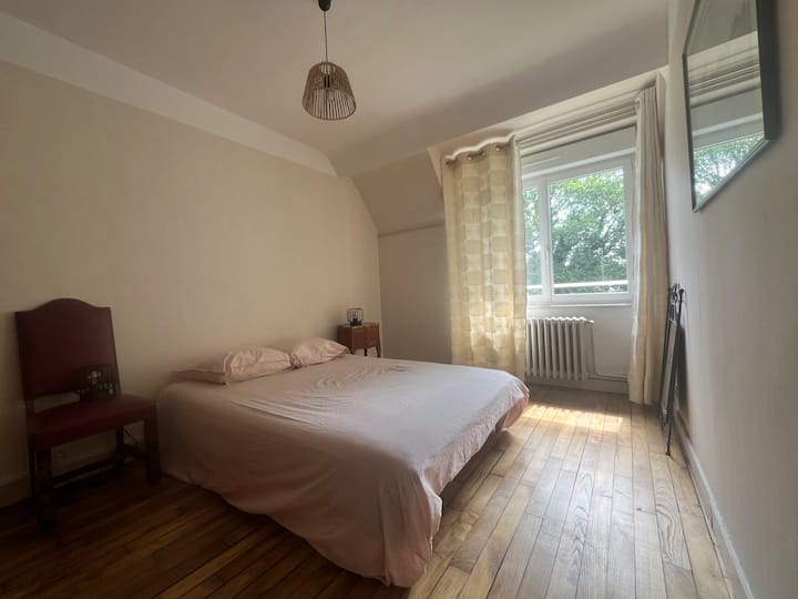 Се наоѓа на 2 кат 