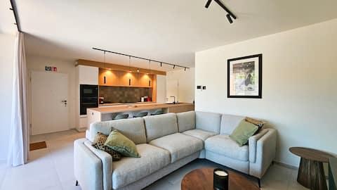 Top Airbnb: Lucky Charm Apartment in Rochefort