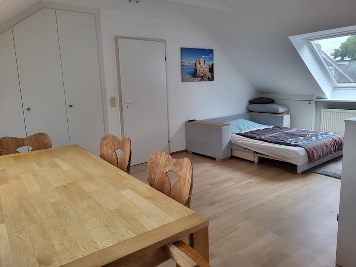 Dachwohnung In Feldrandlage - Burgwedel