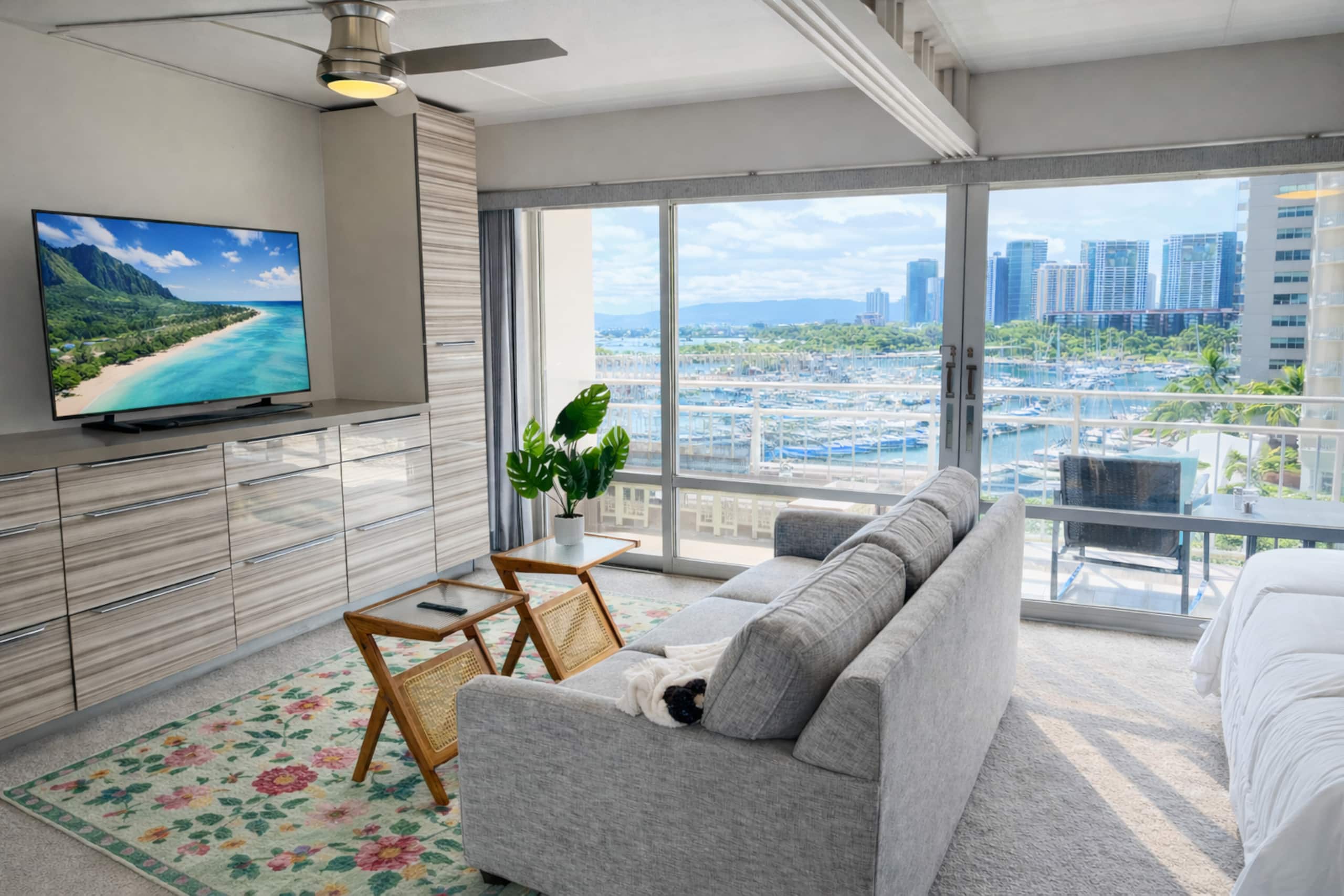 Ilikai Hotel - Sunset Harbor View Retreat  - Image 4