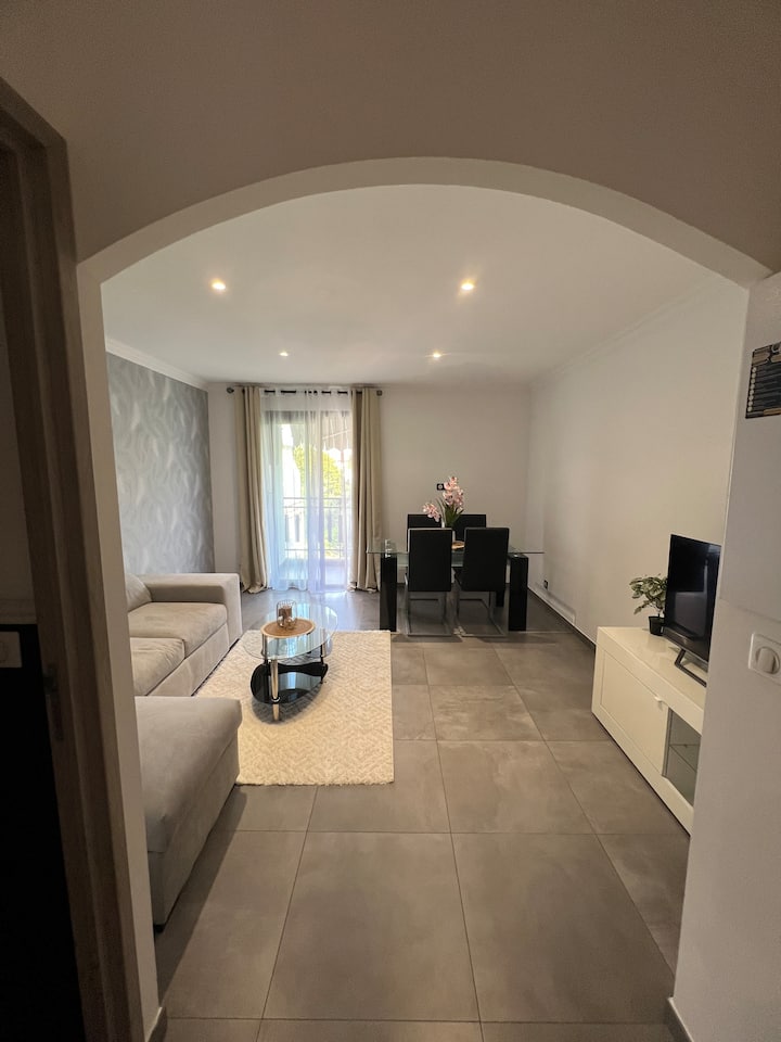 Logement à Proximité De La Plage - Villeneuve-Loubet