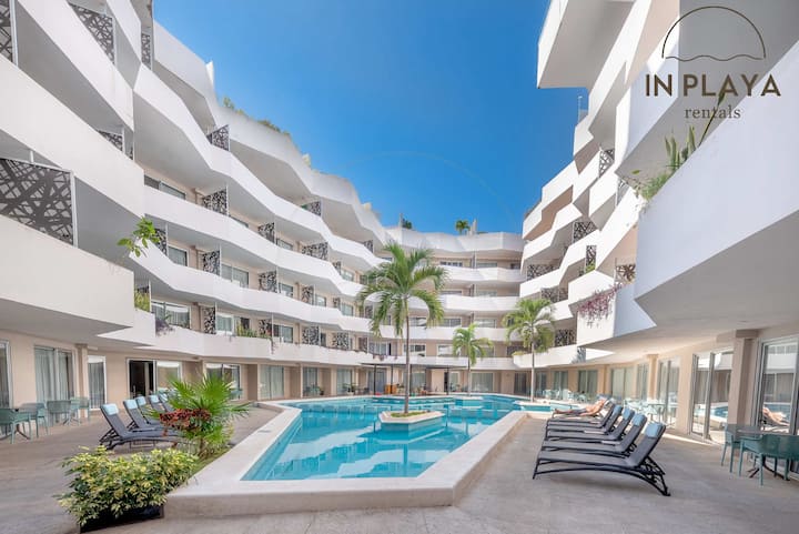 Chic Studio Near Beach & Rooftop Pool Access - Playa del Carmen
