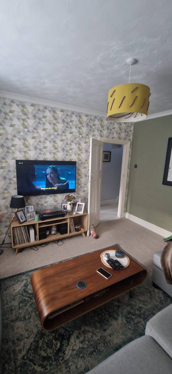 Stylish 3 Bed Within 10 Mins Of Reading Festival - Reading