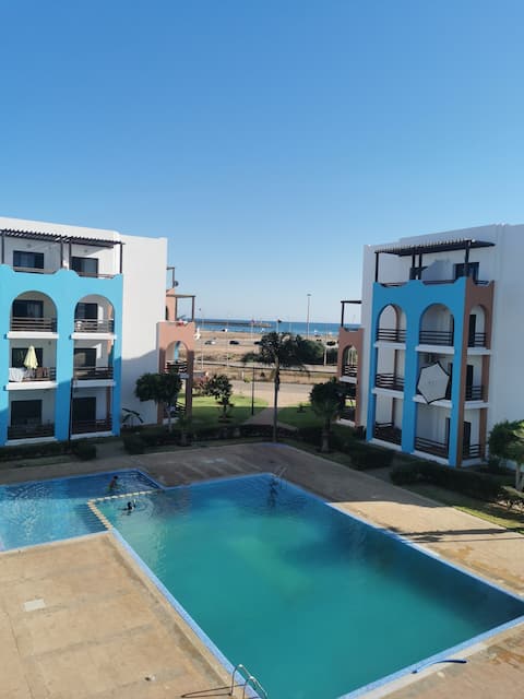 Top Airbnb: Pool & Beach 100 m – 3 bedrooms, 2nd floor in Ras El Ma