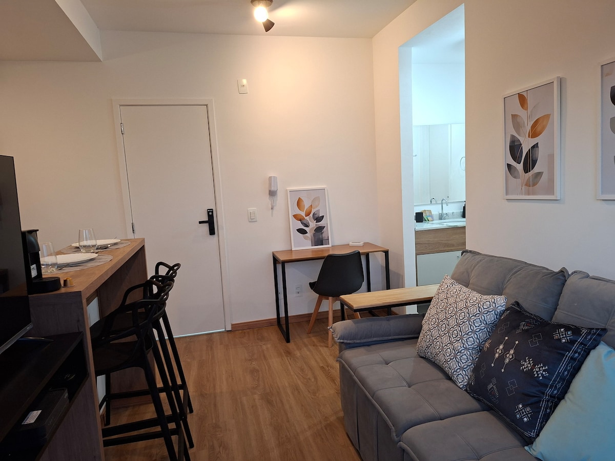 Imóvel de sucesso: New, well located and complete em Campinas
