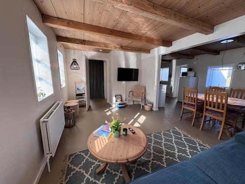 Top Airbnb: Cozy little townhouse. in Vesthimmerlands