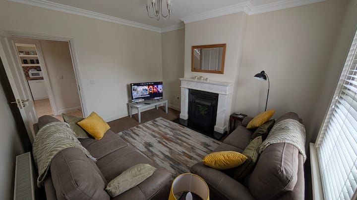 Cosy Town Centre Townhouse - Tullamore