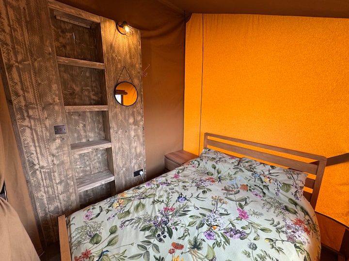 საძინებელი 1