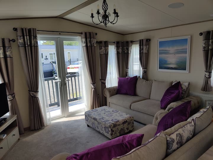 Pepper's Luxury Lodge (Free Wifi) - Silecroft Beach Café
