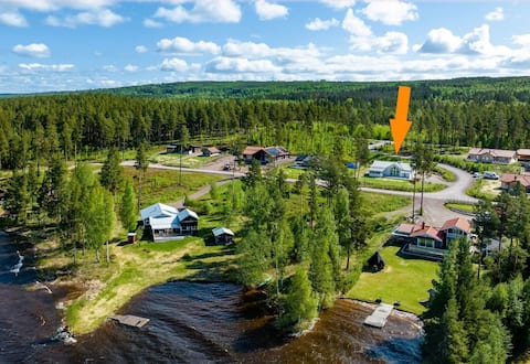House near Orsasjön (Orsa lake).