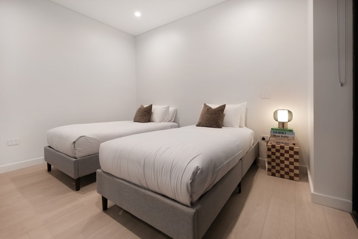 'Vinyl' · 1-BR Apt in Burwood near OlympicPark/CBD