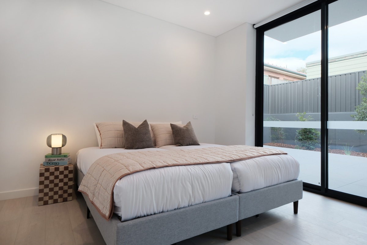 'Vinyl' · 1-BR Apt in Burwood near OlympicPark/CBD