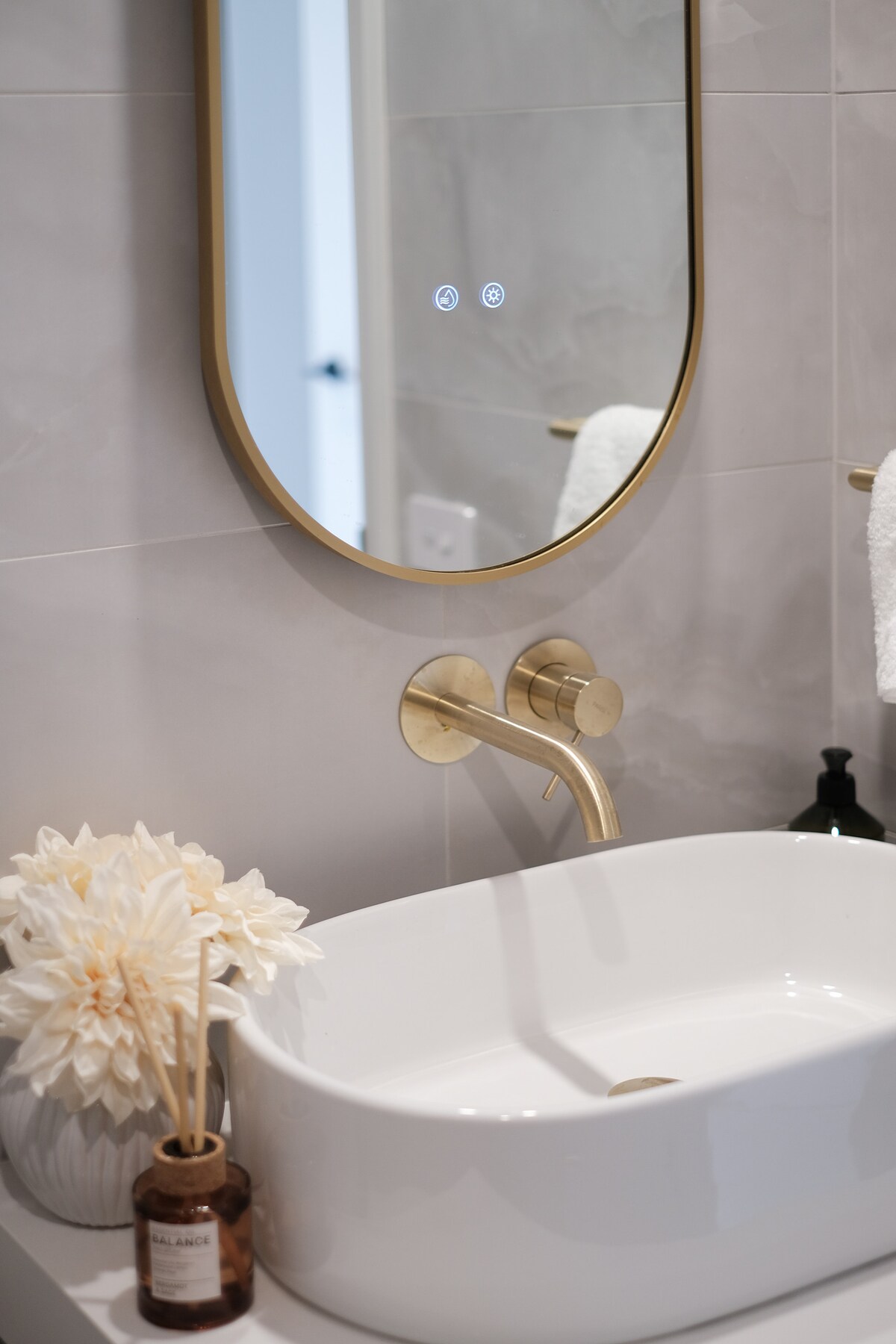 'Vinyl' · 1-BR Apt in Burwood near OlympicPark/CBD