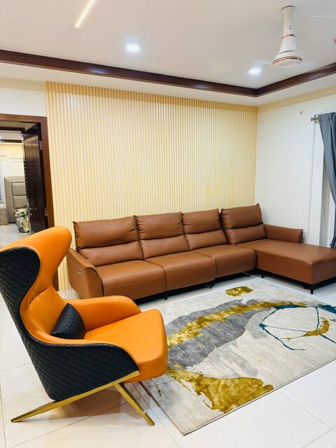The Royal 4bhk with driver room