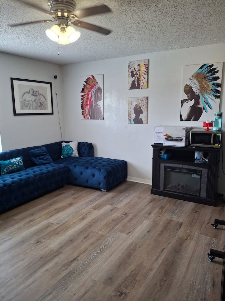 Pool Home-relaxing Comfortable Private Guest Room - Jacksonville, FL