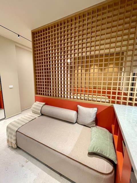 Successful Airbnb property: Lord Byron Boutique Studio • Vlora Center in Bashkia Vlorë