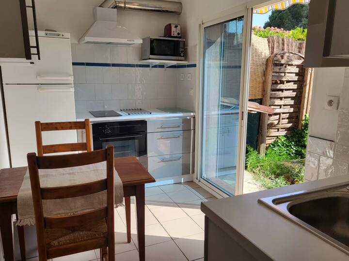 Maisonnette Au Calme à 10 Min à Pied De La Plage - Le Pradet