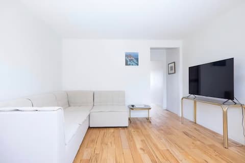 Top Airbnb: 2BDR home with mountain view near Main & Fraser in Kensington Cedar Cottage