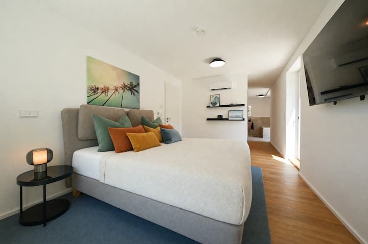 Schlafzimmer 1