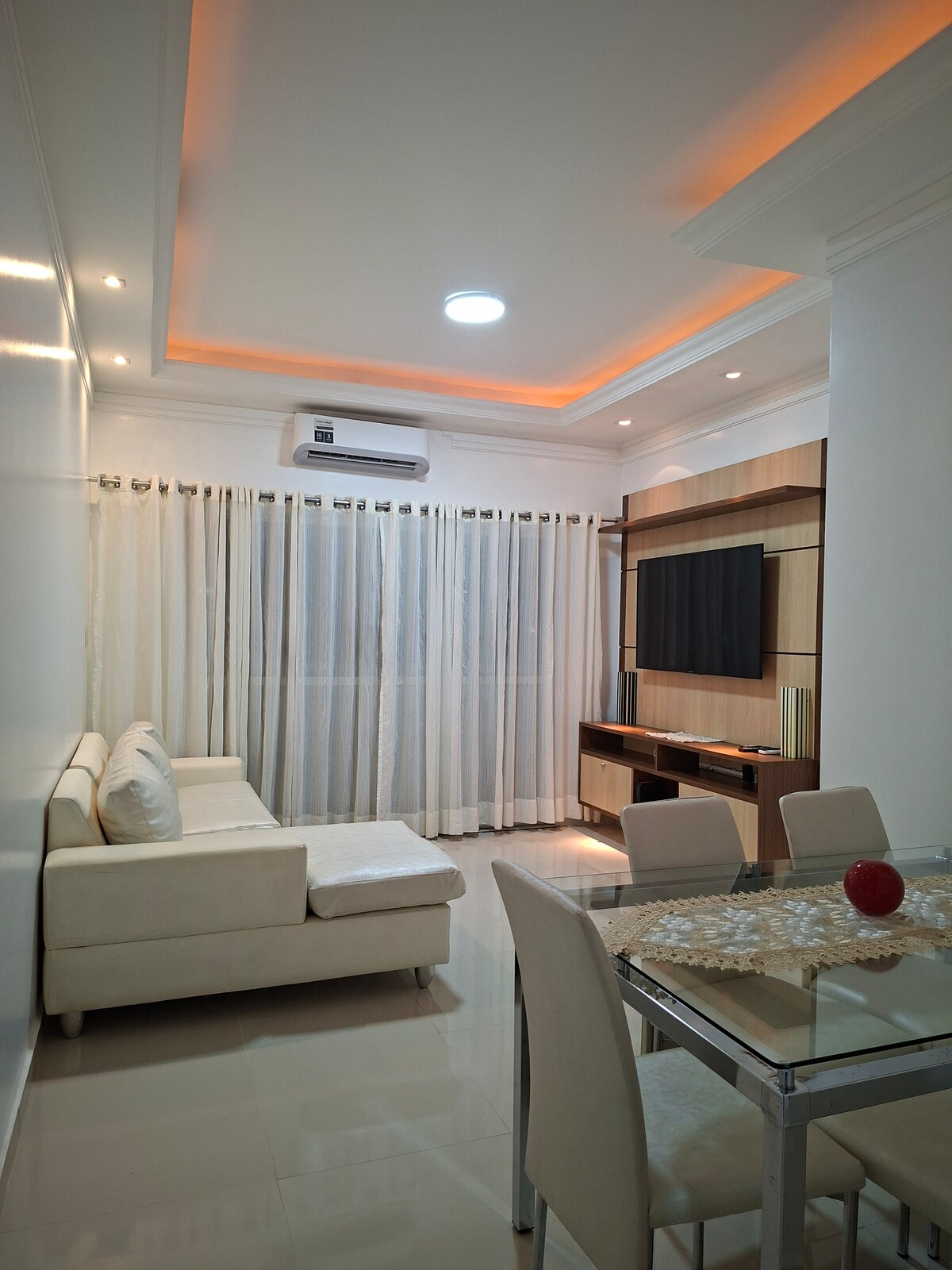 Fresh Look at Beautiful Apartment In Front Of The Aeroclube
