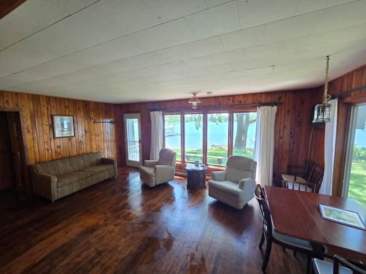 Rustic Lake Front Cabin - The Lakes, MN