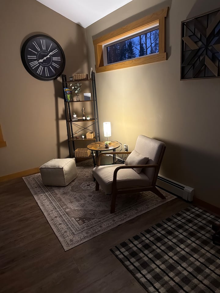 Pool! Hot Tub! Privacy! Minutes To Duluth! - 杜魯斯