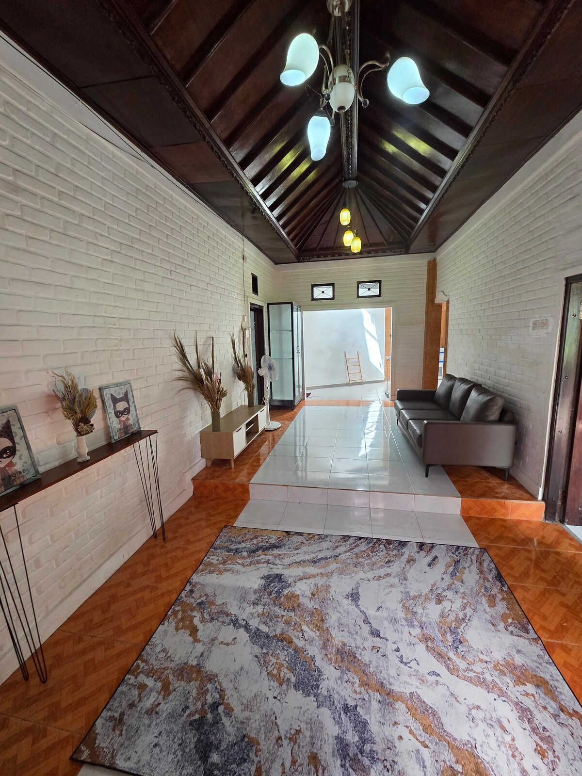Home in South Kuta · 3 bedrooms · 2 beds · 2 private baths，Airbnb 可比房源