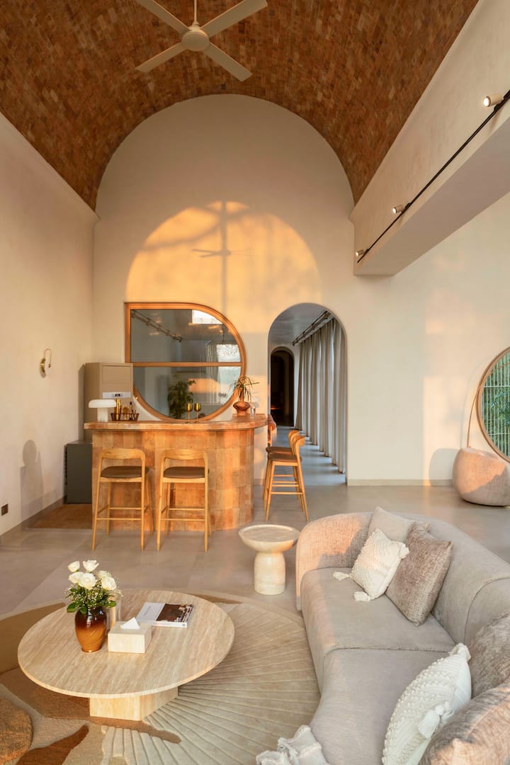 Living room image 6