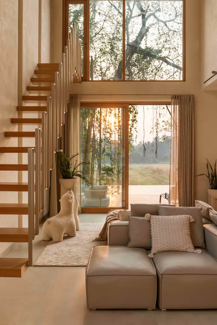 Living room image 11