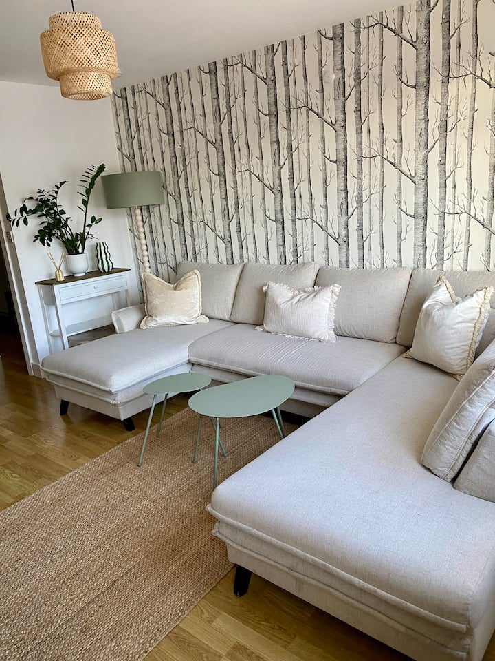 Spacious 1-bed Flat Near Tower Bridge, Sleeps 5 - Greenwich