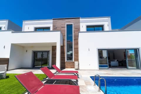 Private Pool Villa 2 Suites BBQ AC Quiet Area