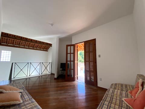 Airbnb em destaque: Barbecue, pool and quiet. All in one place. em Juiz De Fora