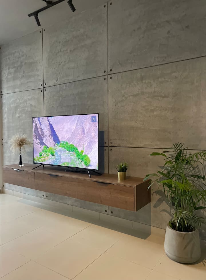 The Concrete Loft | Dha Phase 6 | King Bed - Karachi