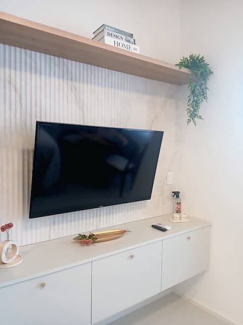 Successful Airbnb property: Full studio, 1 block from the Tatuapé subway/shop. in Tatuapé