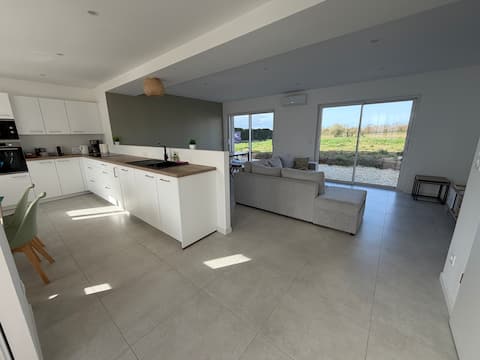 Villa Champs et Mer - air-conditioned - linen included