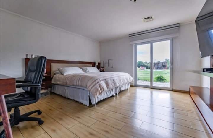 Casa En Parcela Con Piscina Y Quincho En Chicureo - Colina