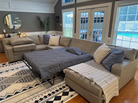Top Airbnb: Family Fun w/ Private Pool • Furry Friends Welcome in Conyers