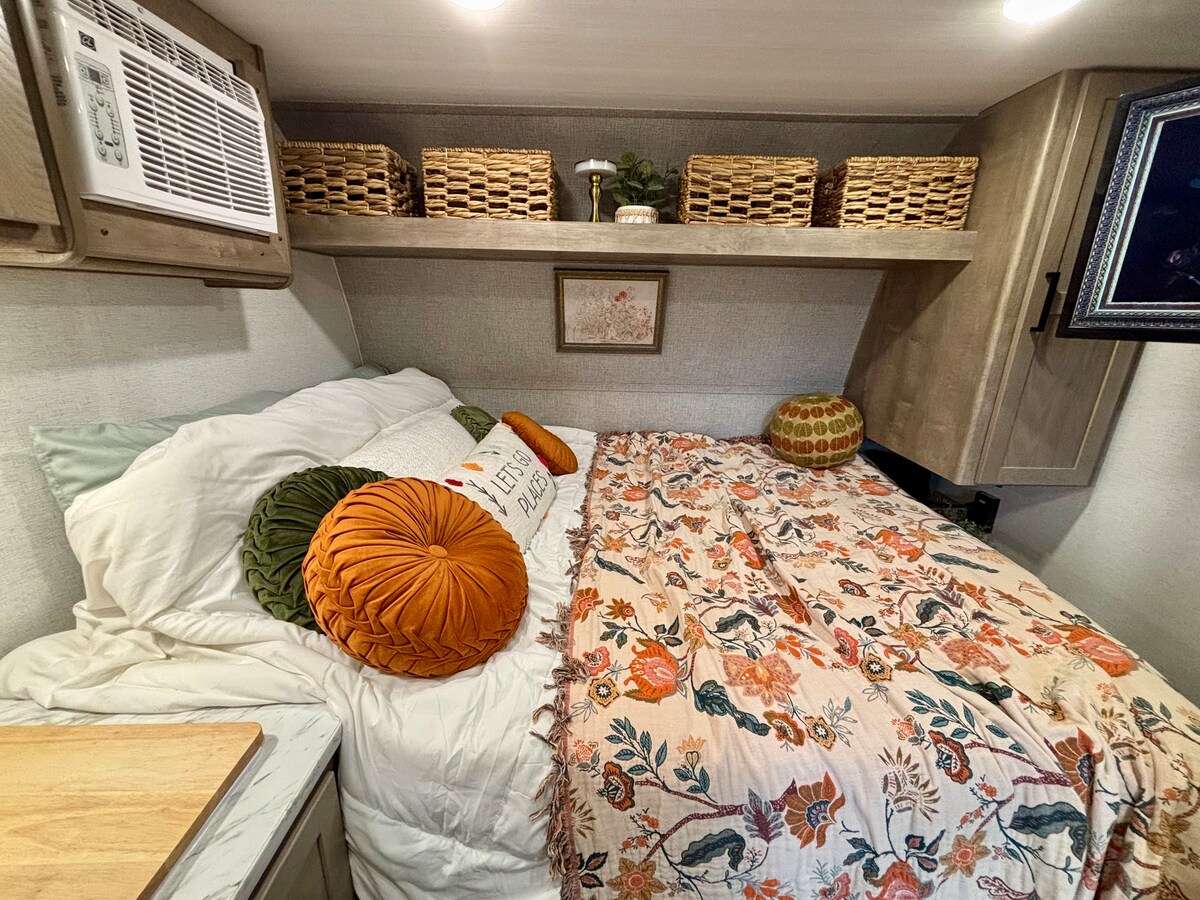 Godoro jipya la malkia lenye starehe sana! 