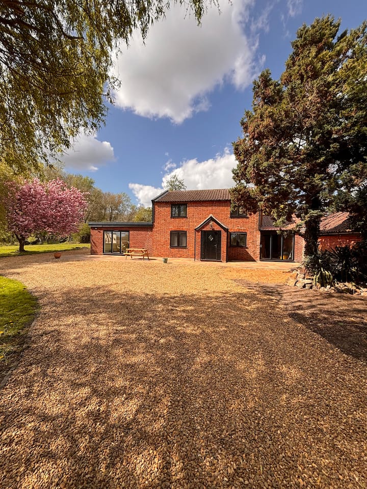 Old Willlowbeck Farm - Beccles