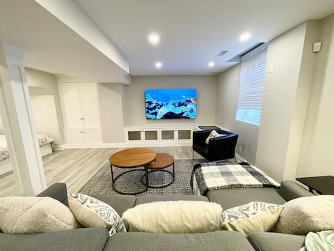 Top performing Airbnb: Modern Basement Apartment 5 min to 401/GO Station in Milton