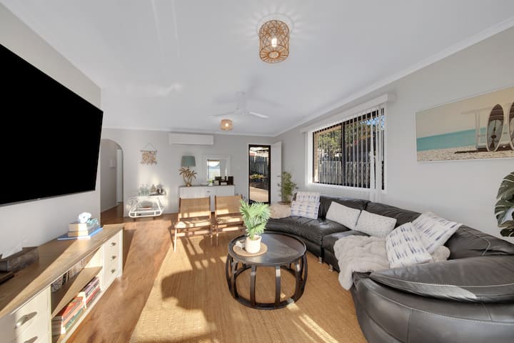 Beach Ave Bungalow – Metres To The Beach - Tannum Sands