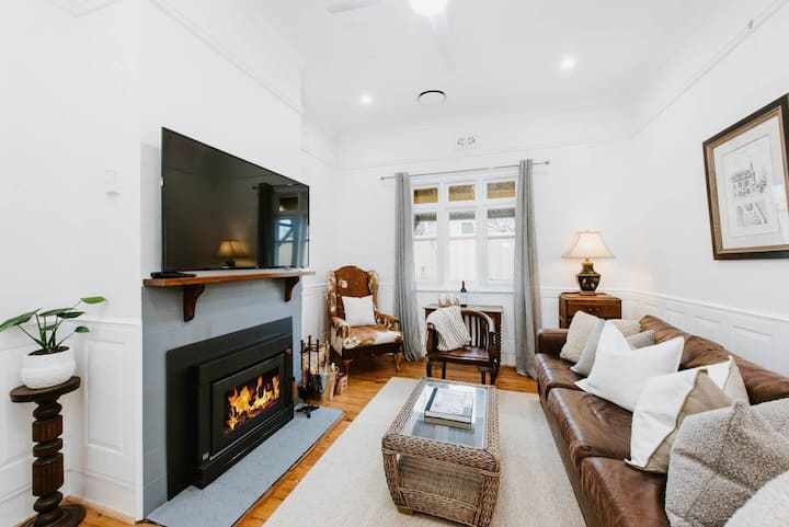 The Gladstone: An Expansive Outdoor Oasis In Town - Mudgee