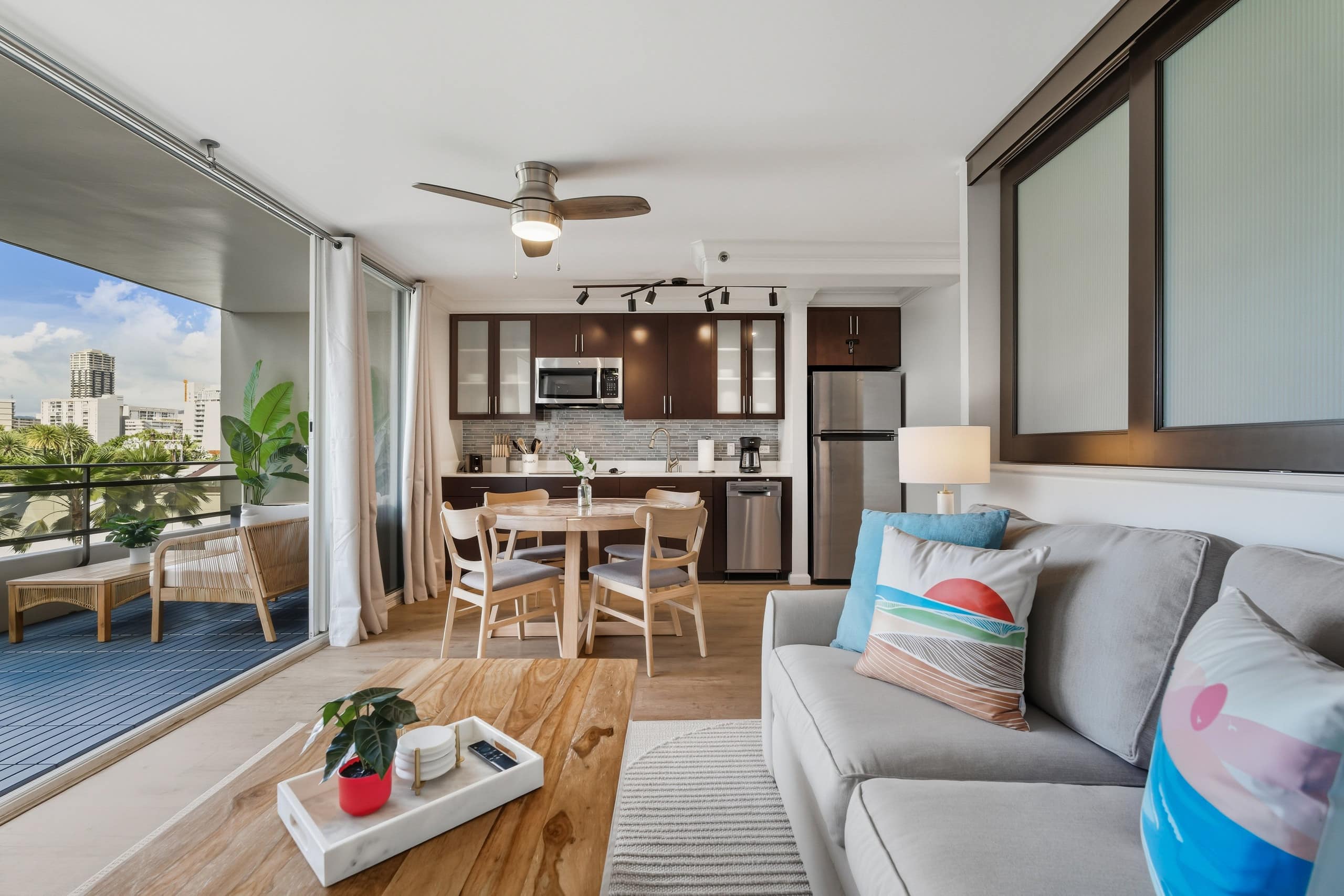 Condo in Honolulu · ★4.73 · 1 bedroom · 2 beds · 1 private bath - Image 6